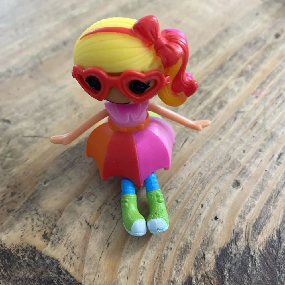 Lalaloopsy Mini Series April Sunsplash 3 Inch Figure Doll with Accessories